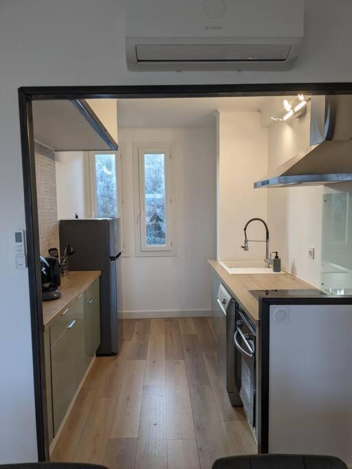 Appartment - Vue Imprenable Sur La Cite Medievale - Parking Gratuit - Climatise Carcassonne Exterior photo